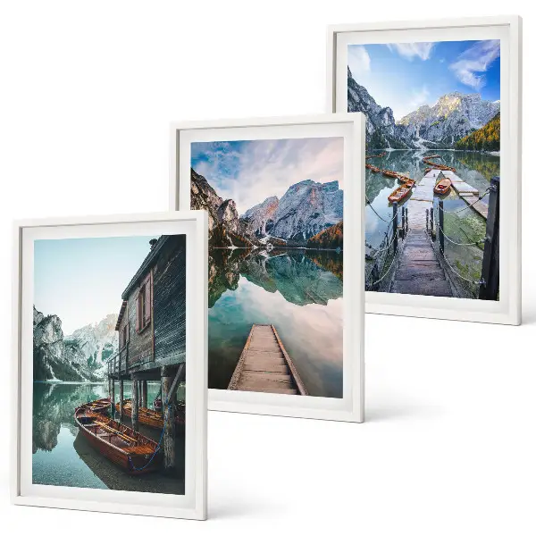 Lot de 3 tableaux pour salon représentant un lac avec des montagnes et des bateaux en bois