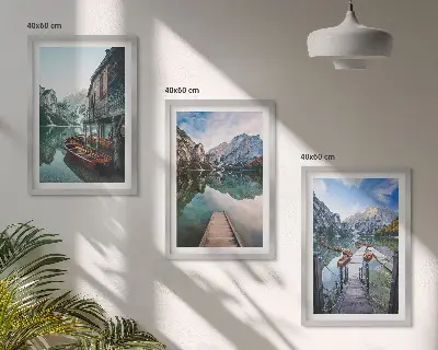 Lot de 3 tableaux pour salon représentant un lac avec des montagnes et des bateaux en bois