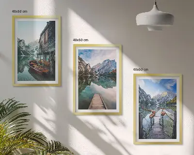 Lot de 3 tableaux pour salon représentant un lac avec des montagnes et des bateaux en bois