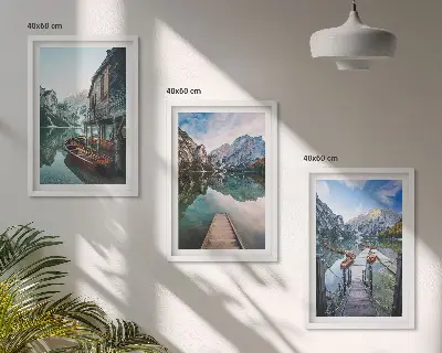 Lot de 3 tableaux pour salon représentant un lac avec des montagnes et des bateaux en bois