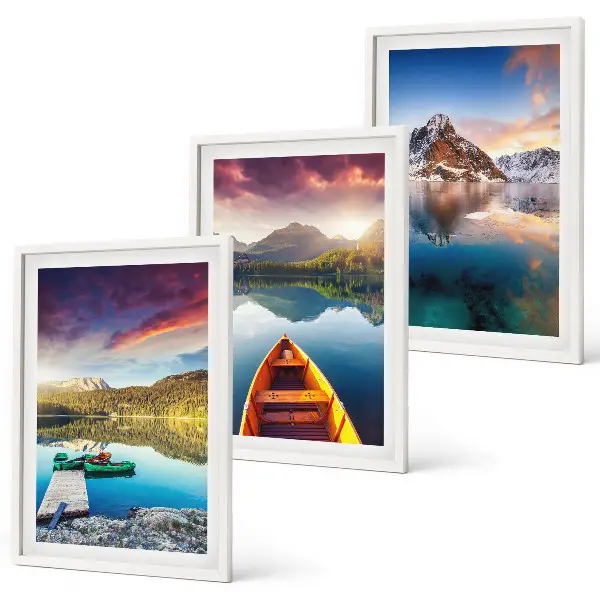 Cadre photo mural avec paysage de lacs montagnes et bateau