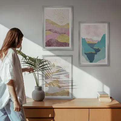 Cadre photo mural motif montagnes abstraites et soleil