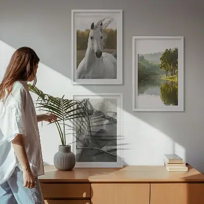 Lot de 3 tableaux pour salon représentant des chevaux blancs dans une rivière