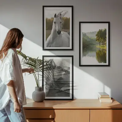 Lot de 3 tableaux pour salon représentant des chevaux blancs dans une rivière