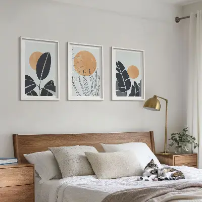 Cadre photo mural à motifs végétaux minimalistes avec grands soleils