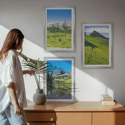 Lot de 3 tableaux pour salon représentant des collines verdoyantes avec un château