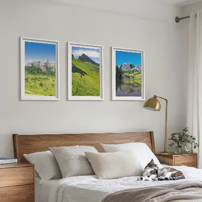 Lot de 3 tableaux pour salon représentant des collines verdoyantes avec un château