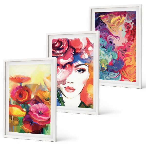 Cadre photo mural Portrait intense d'une femme aux fleurs