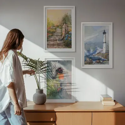 Cadre photo mural avec motif de phare, paysage et fille à cheval