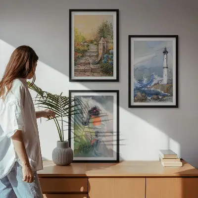 Cadre photo mural avec motif de phare, paysage et fille à cheval