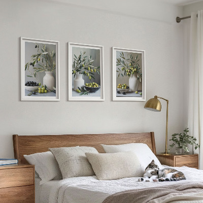 Lot de 3 tableaux pour salon Olives dans des vases gris