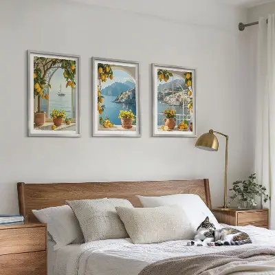 Lot de 3 tableaux pour salon représentant des citronniers en fleurs dans une ville côtière