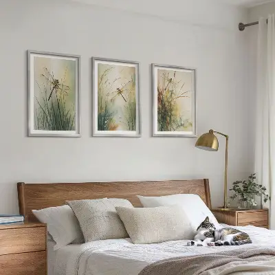 Cadre photo mural libellules et herbes au-dessus de l'eau