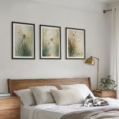 Cadre photo mural libellules et herbes au-dessus de l'eau