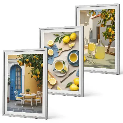 Cadre photo mural motif citrons et limonade devant une porte bleue
