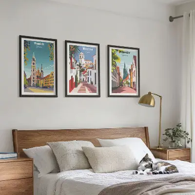 Lot de 3 tableaux pour salon villes européennes dessinées en couleur