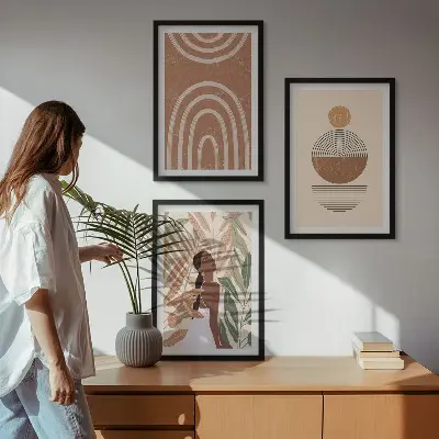 Cadre photo mural avec motifs végétaux et géométriques élégants