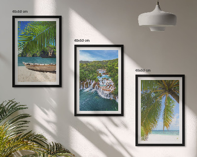 Cadre photo mural Plage, bateau, cascades, palmiers
