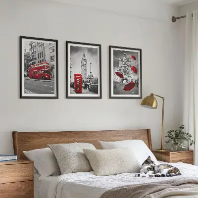 Cadre photo mural motif accents rouges Londres