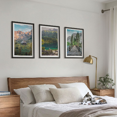 Lot de 3 tableaux pour salon Pont sur un lac au paysage montagneux