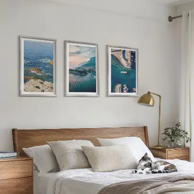 Lot de 3 tableaux pour salon représentant des vues sur la mer des falaises et des ports