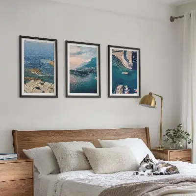 Lot de 3 tableaux pour salon représentant des vues sur la mer des falaises et des ports