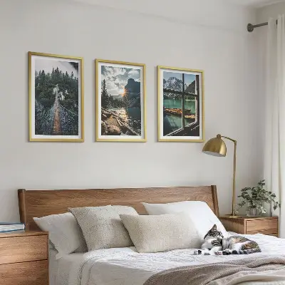 Lot de 3 tableaux pour salon représentant un pont, une forêt, un lac, des bateaux et des montagnes