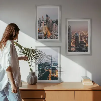 Cadre photo mural villes la nuit avec lumières des gratte-ciel