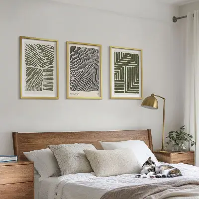 Lot de 3 tableaux pour salon avec des motifs de lignes et formes géométriques de couleur verte