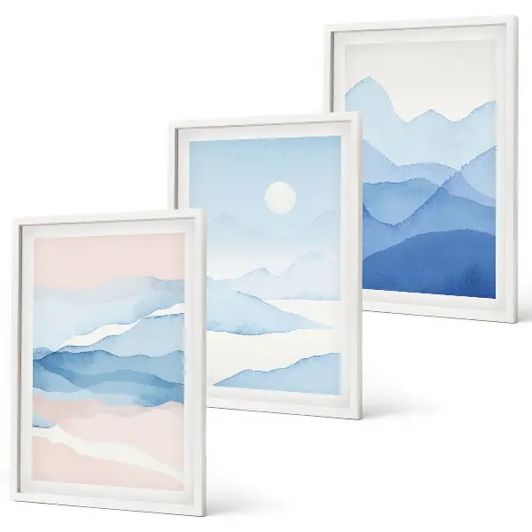 Cadre photo mural avec une aquarelle de montagnes roses et bleues