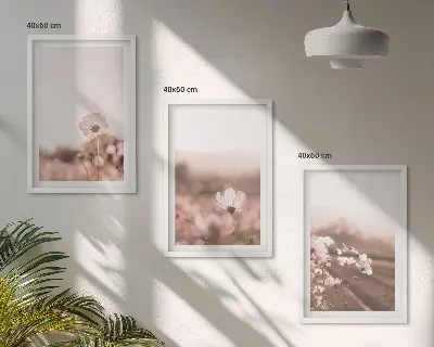 Cadre photo mural représentant des prairies de fleurs sauvages dans un paysage d'été