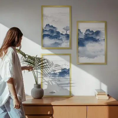 Cadre photo mural avec un paysage de montagnes, nuages, arbres et oiseaux