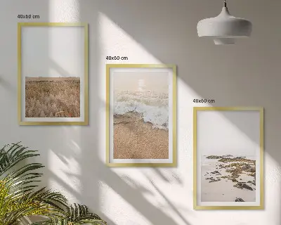Cadre photo mural représentant une plage avec des vagues et des galets en été