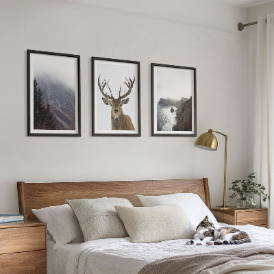 Cadre photo mural Paysage de montagne avec des cerfs