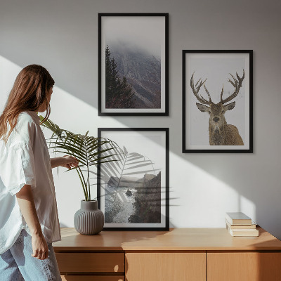Cadre photo mural Paysage de montagne avec des cerfs