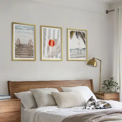 Lot de 3 tableaux pour salon représentant des vacances sur la plage avec des escaliers en bois