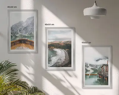 Cadre photo mural paysage de montagnes, lac, bateau et plage