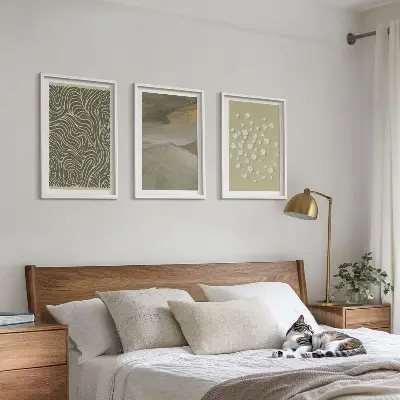 Cadre photo mural avec motifs floraux abstraits ondulés
