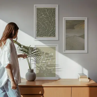Cadre photo mural avec motifs floraux abstraits ondulés