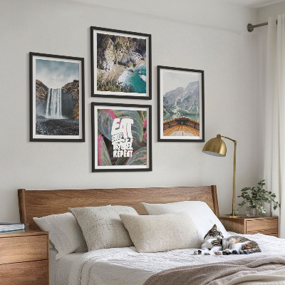 Mur de tableaux Voyage en montagne avec cascade et nature