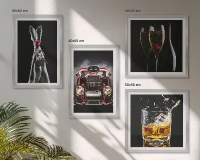 Tableau polyptyque 2 cadres représentant des jambes de femme rose avec une voiture et du vin