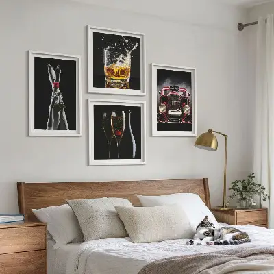 Tableau polyptyque 2 cadres représentant des jambes de femme rose avec une voiture et du vin