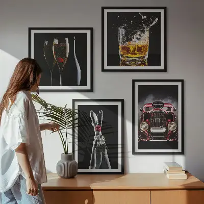 Tableau polyptyque 2 cadres représentant des jambes de femme rose avec une voiture et du vin