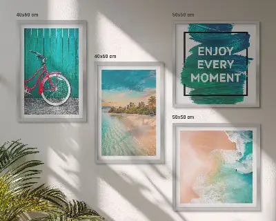 Mur de cadres inspiration vélos et bateaux