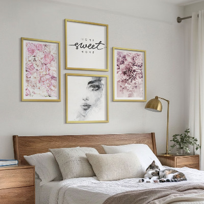 Polyptyque z cadres Pivoines, portrait d'une femme à la maison