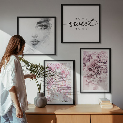 Polyptyque z cadres Pivoines, portrait d'une femme à la maison