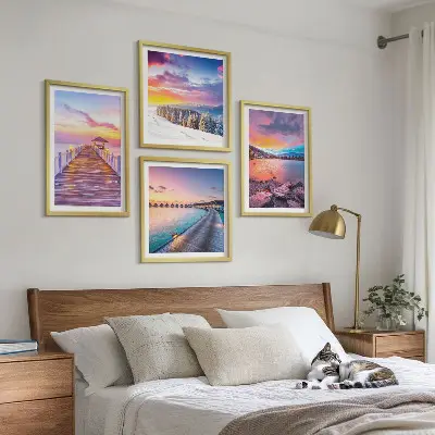 Ensemble de 4 tableaux représentant un paysage hivernal de montagne avec une jetée