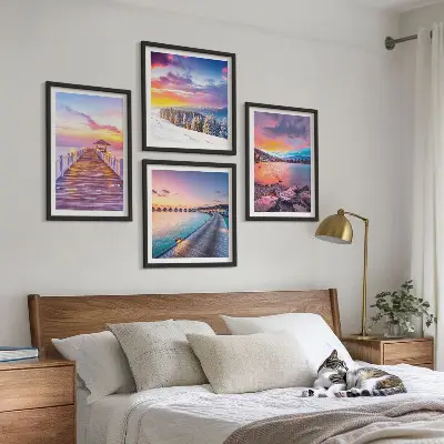 Ensemble de 4 tableaux représentant un paysage hivernal de montagne avec une jetée