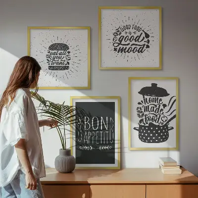 Mur de tableaux graphiques avec slogans culinaires et illustrations d'aliments