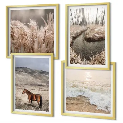 Mur de tableaux chevaux dans un paysage de forêt d'herbes marines